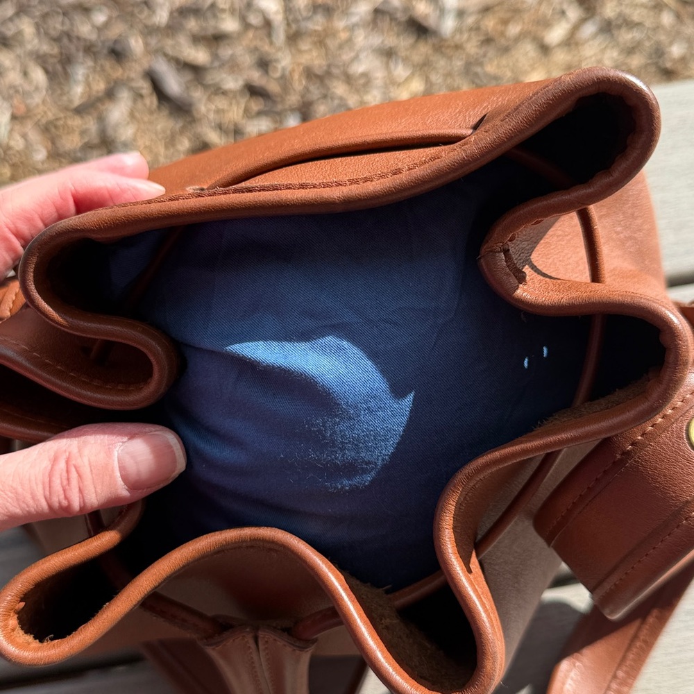 Vintage Coach Legacy Lula Bucket Bag in British Tan - Picture 6 of 16